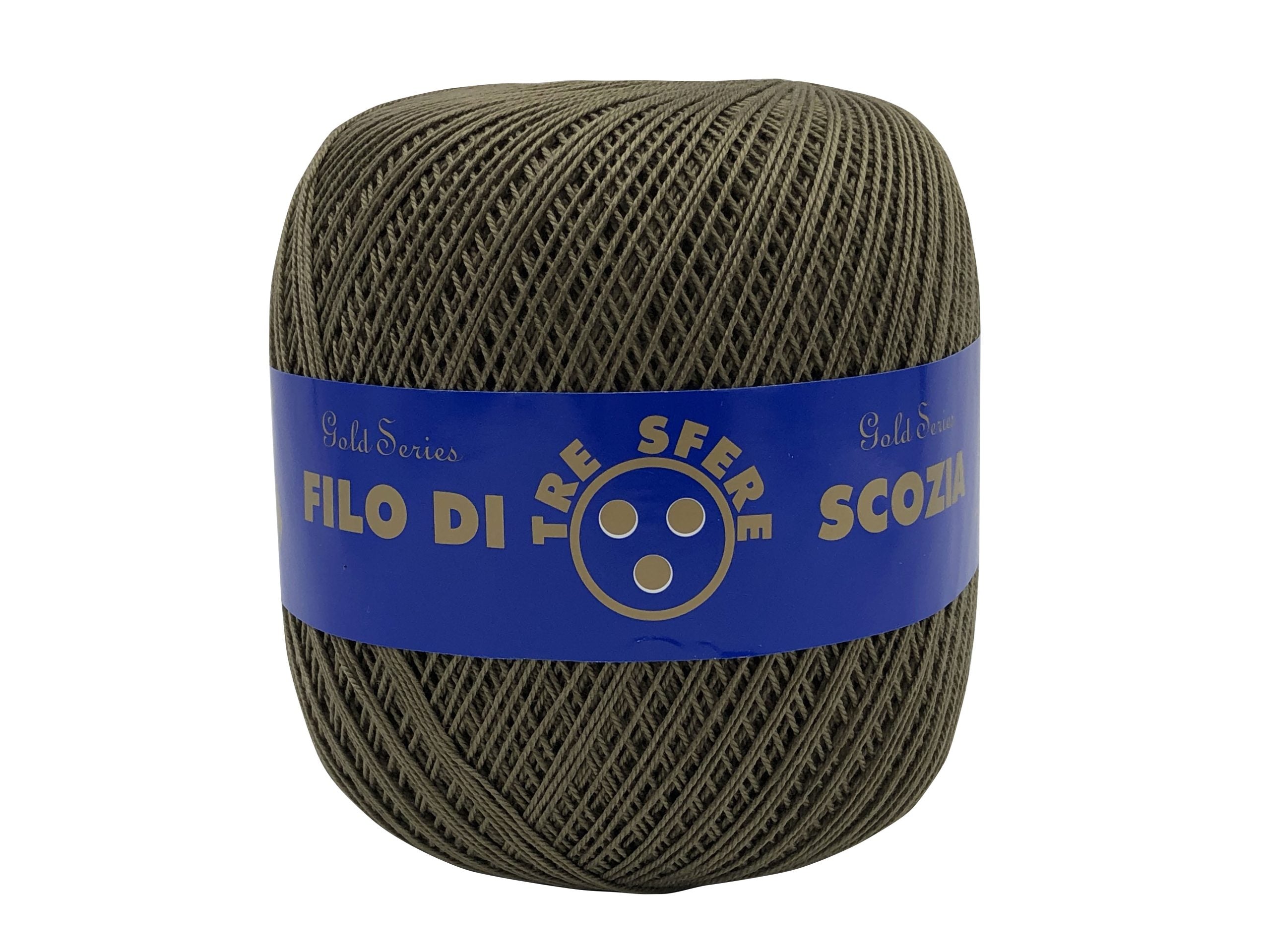 Cotone filo di scozia colorato. Titolo 8