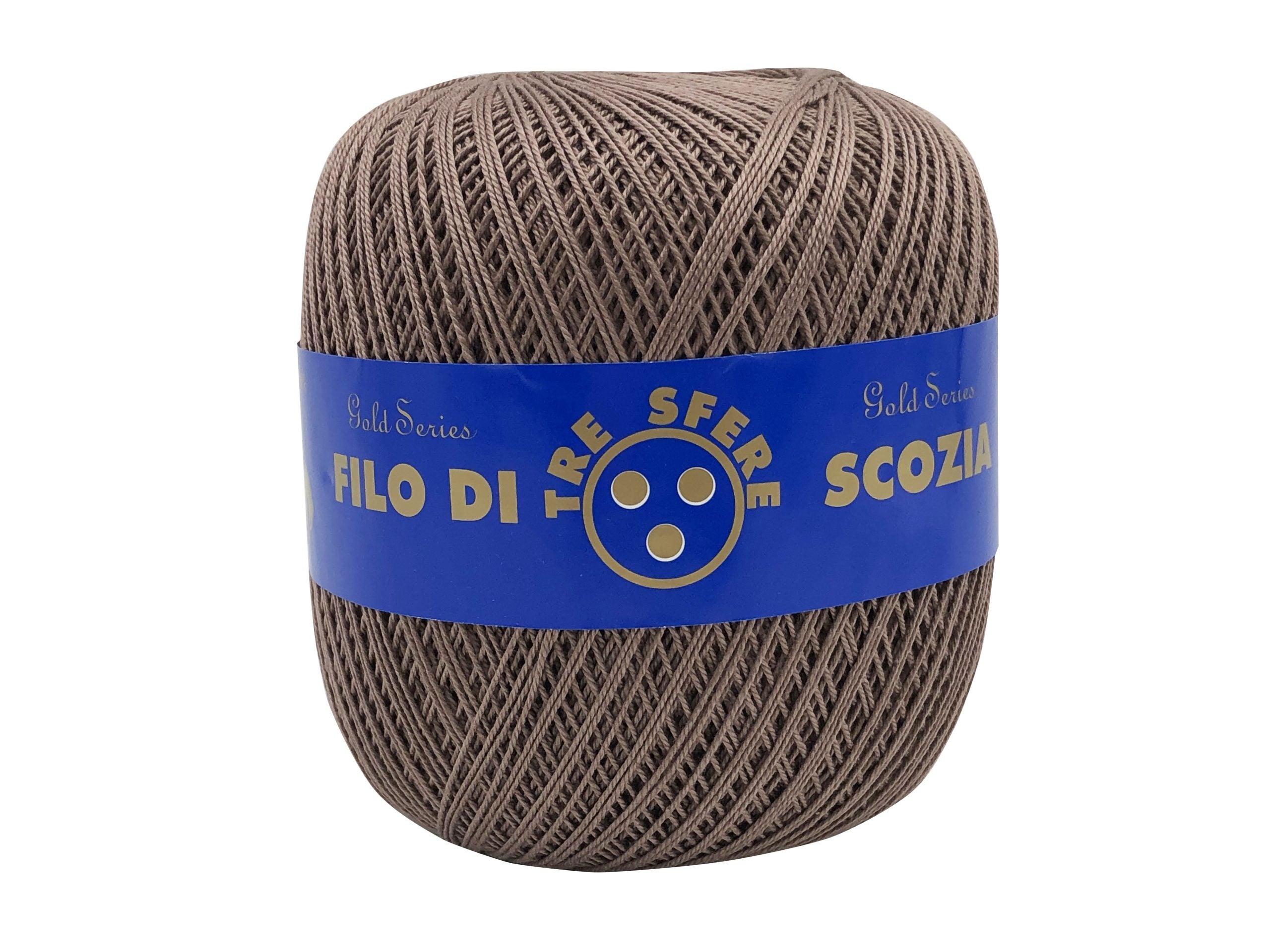 Cotone filo di scozia colorato. Titolo 8